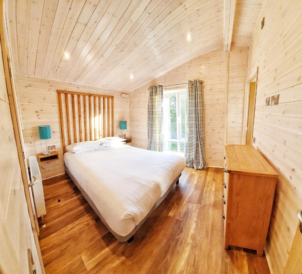 Skyline Lodge Loch Lomond Castle Lodges Balloch Kültér fotó